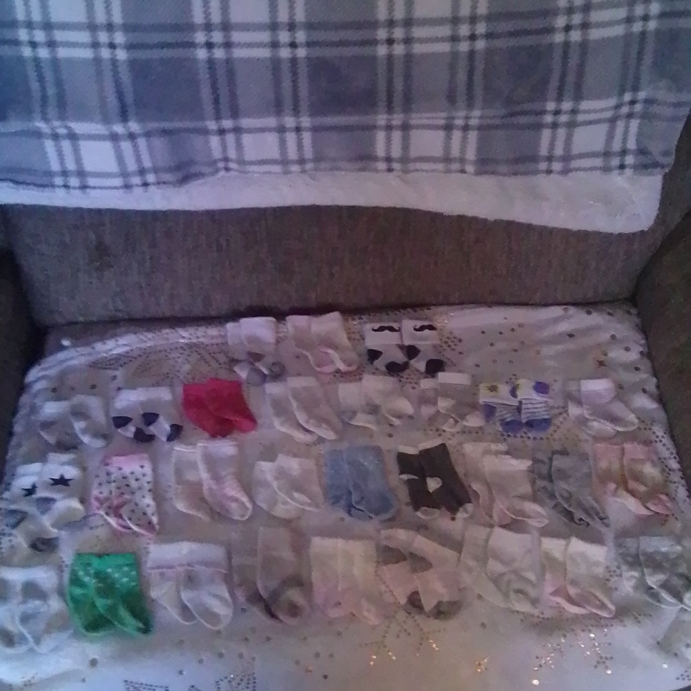 29 pairs of baby socks